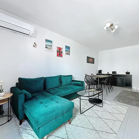 Intuition 4pers 10min Palais * Κάννες